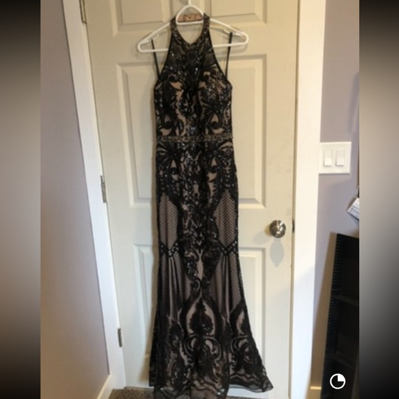 Tiffany Designs elegant prom dress. - Picture 4 of 5